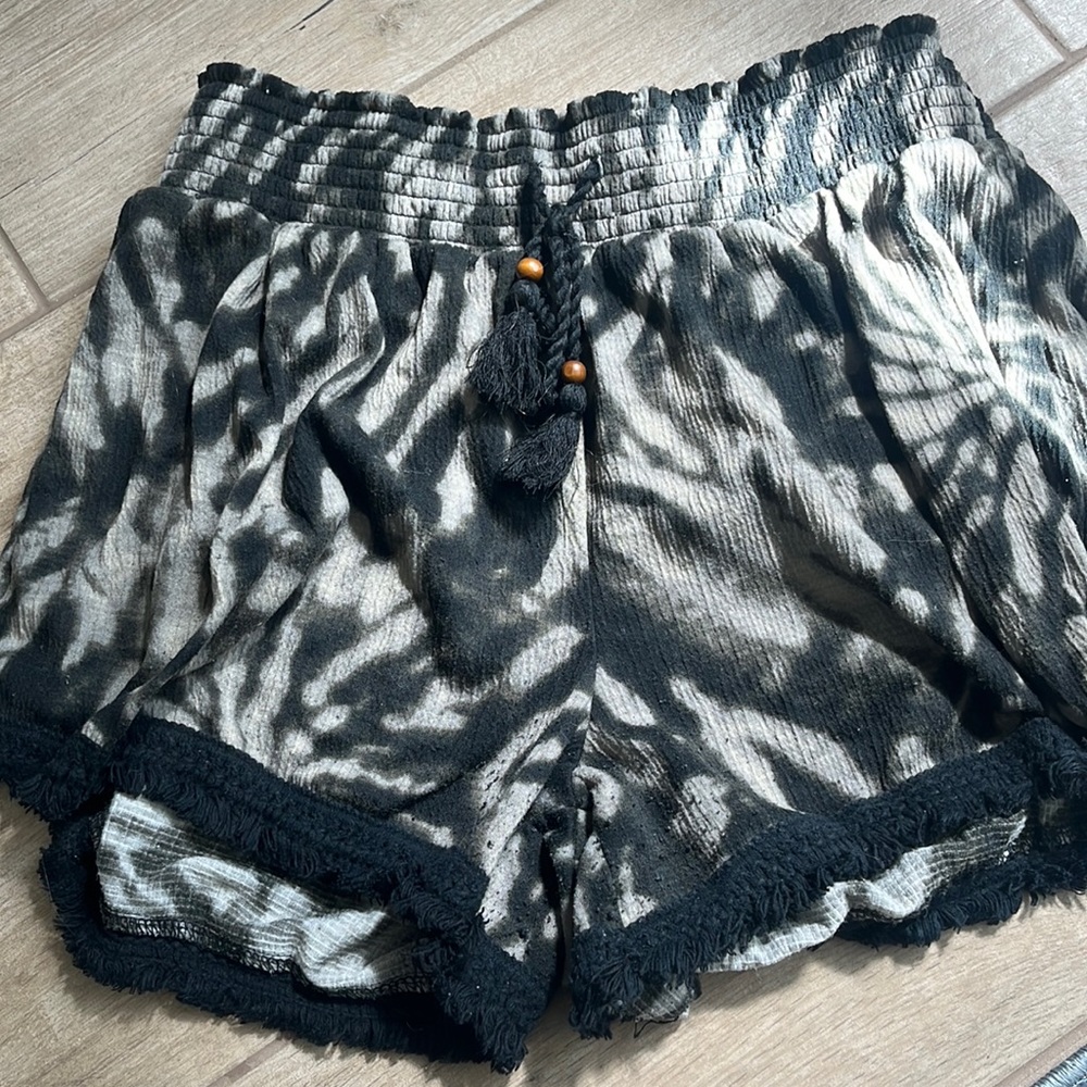💥PRICE DROP💥Boho shorts